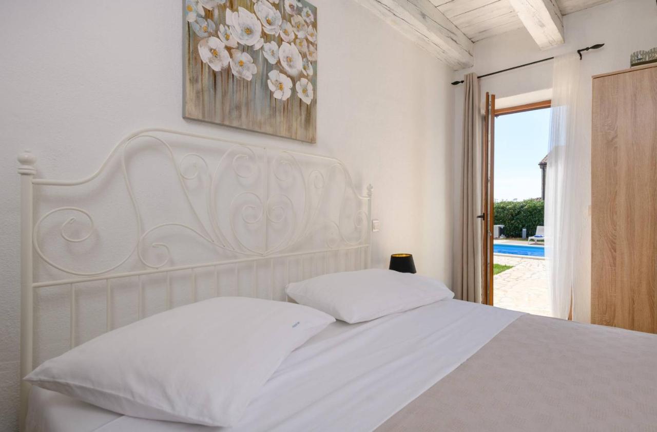 Paradis Villa Stone Queen With Heated Pool Butkovići Eksteriør billede