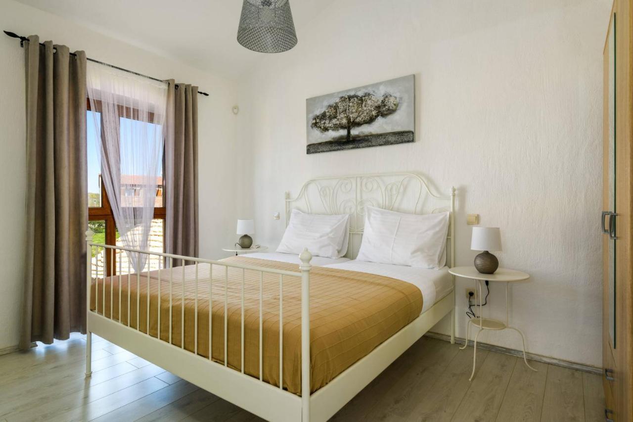 Paradis Villa Stone Queen With Heated Pool Butkovići Eksteriør billede