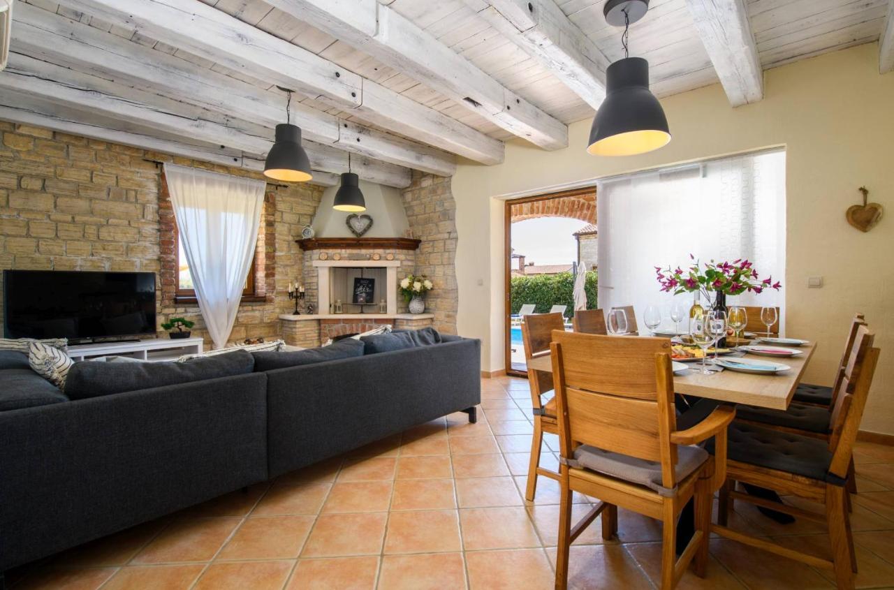 Paradis Villa Stone Queen With Heated Pool Butkovići Eksteriør billede