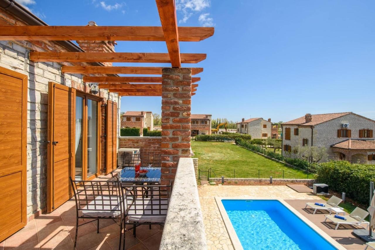 Paradis Villa Stone Queen With Heated Pool Butkovići Eksteriør billede