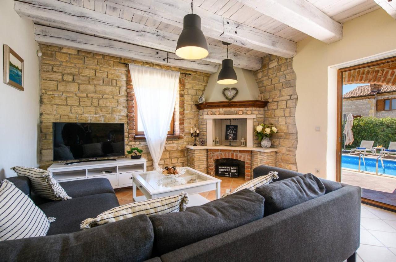 Paradis Villa Stone Queen With Heated Pool Butkovići Eksteriør billede