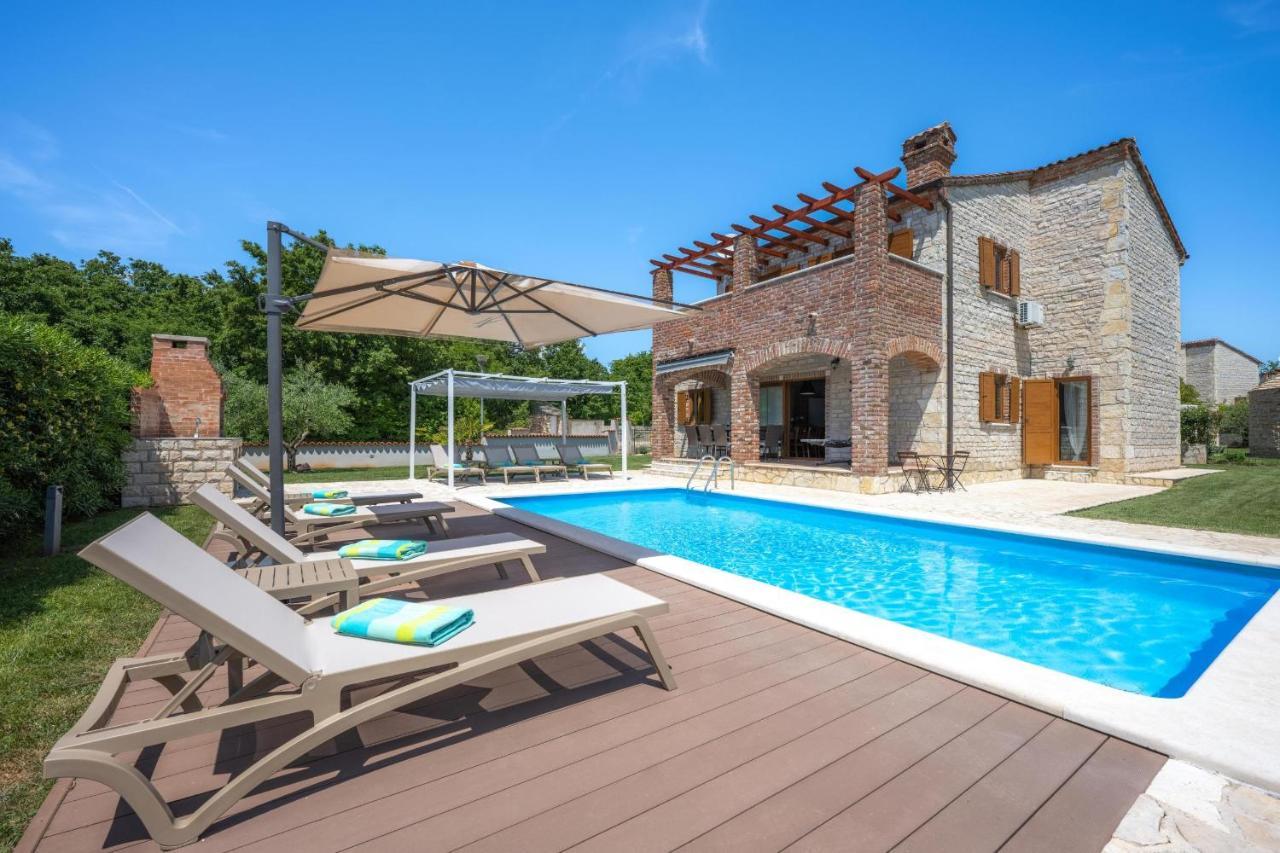 Paradis Villa Stone Queen With Heated Pool Butkovići Eksteriør billede